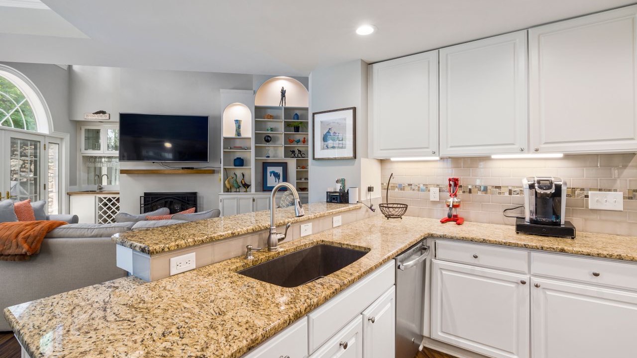 The Material Choices That Matter Most for Kitchen Cabinets in a Tropical Climate